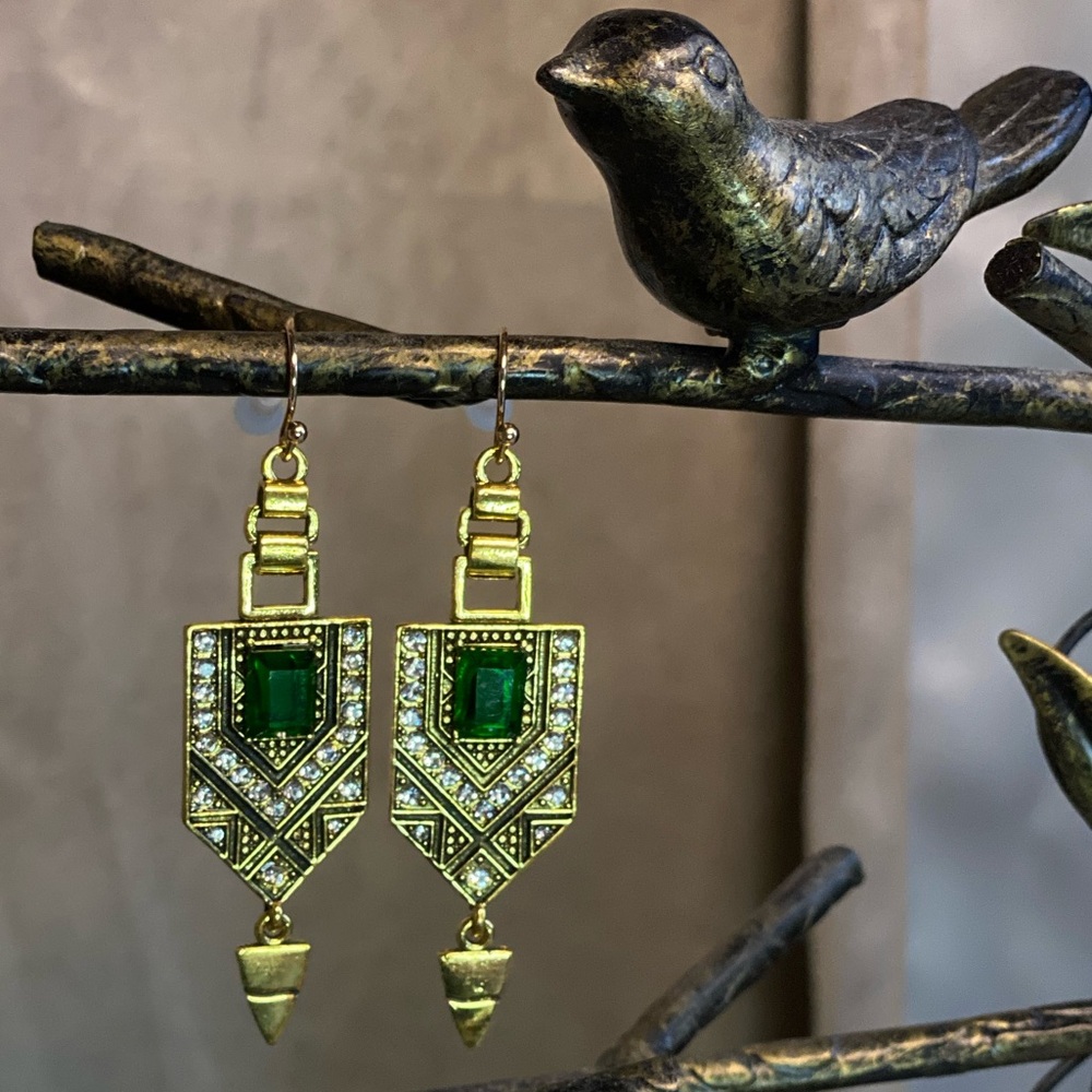 NEW Art Deco Styled Earrings jewelery green and gold tone